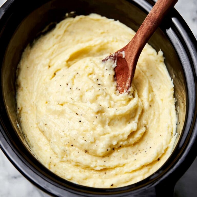The BEST Crock Pot Mashed Potatoes Recipe